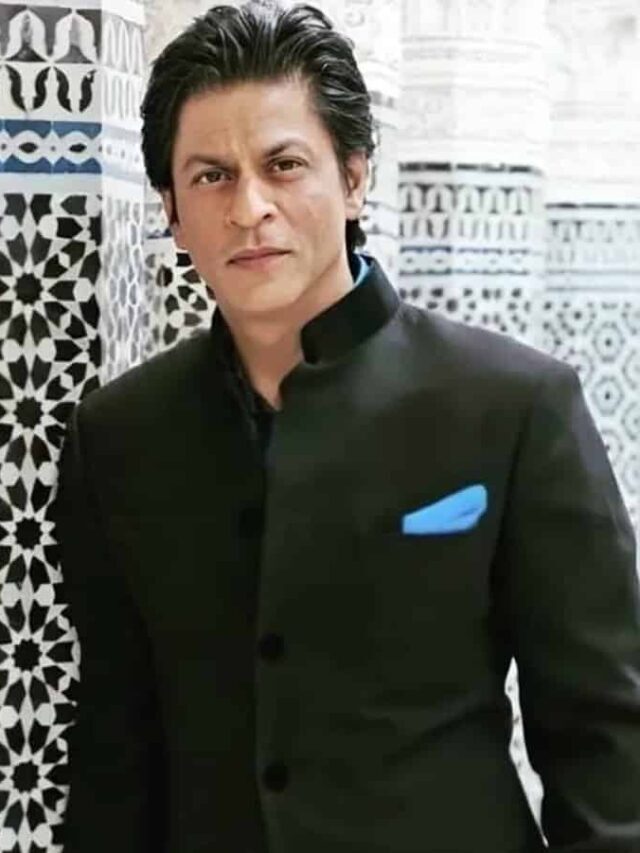 Pathaan to earn 300 crore in opening weekend