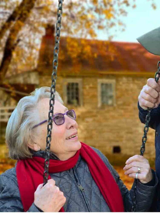 4 Ways to Earn from Home for Retired People